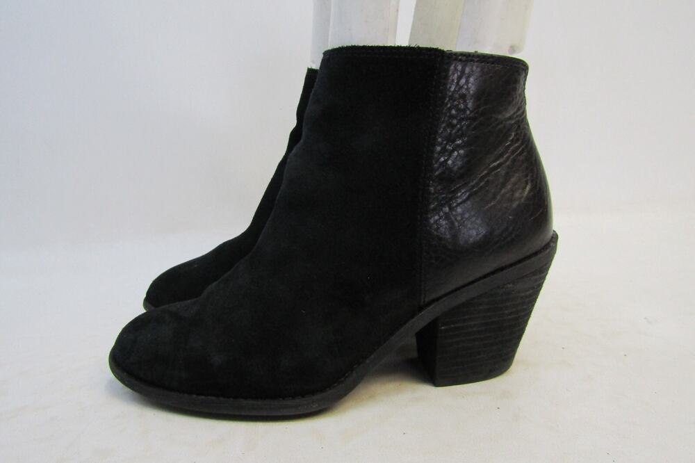 SOFFT Womens Size 6.5 M Black Suede Zip Ankle Fashion Boots Bootie